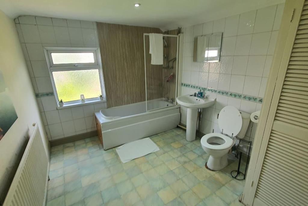Free Netflix, Large House, Great Price Apartment Cardiff Exterior photo