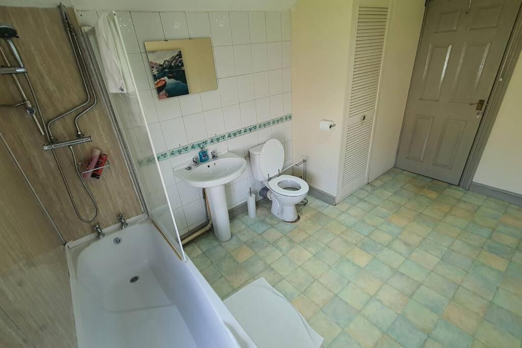 Free Netflix, Large House, Great Price Apartment Cardiff Exterior photo